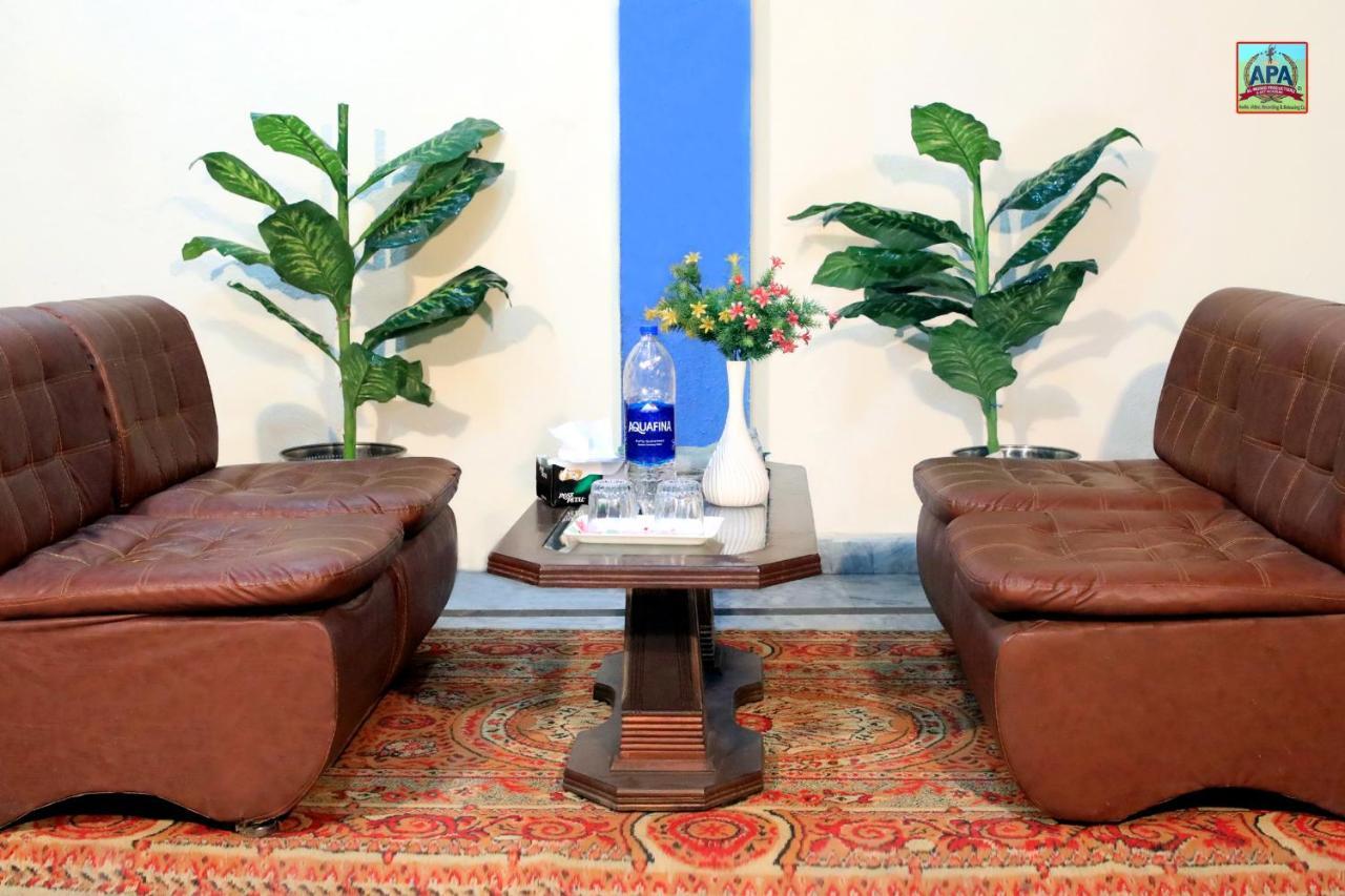 Royal Inn Guest House 拉合尔 外观 照片