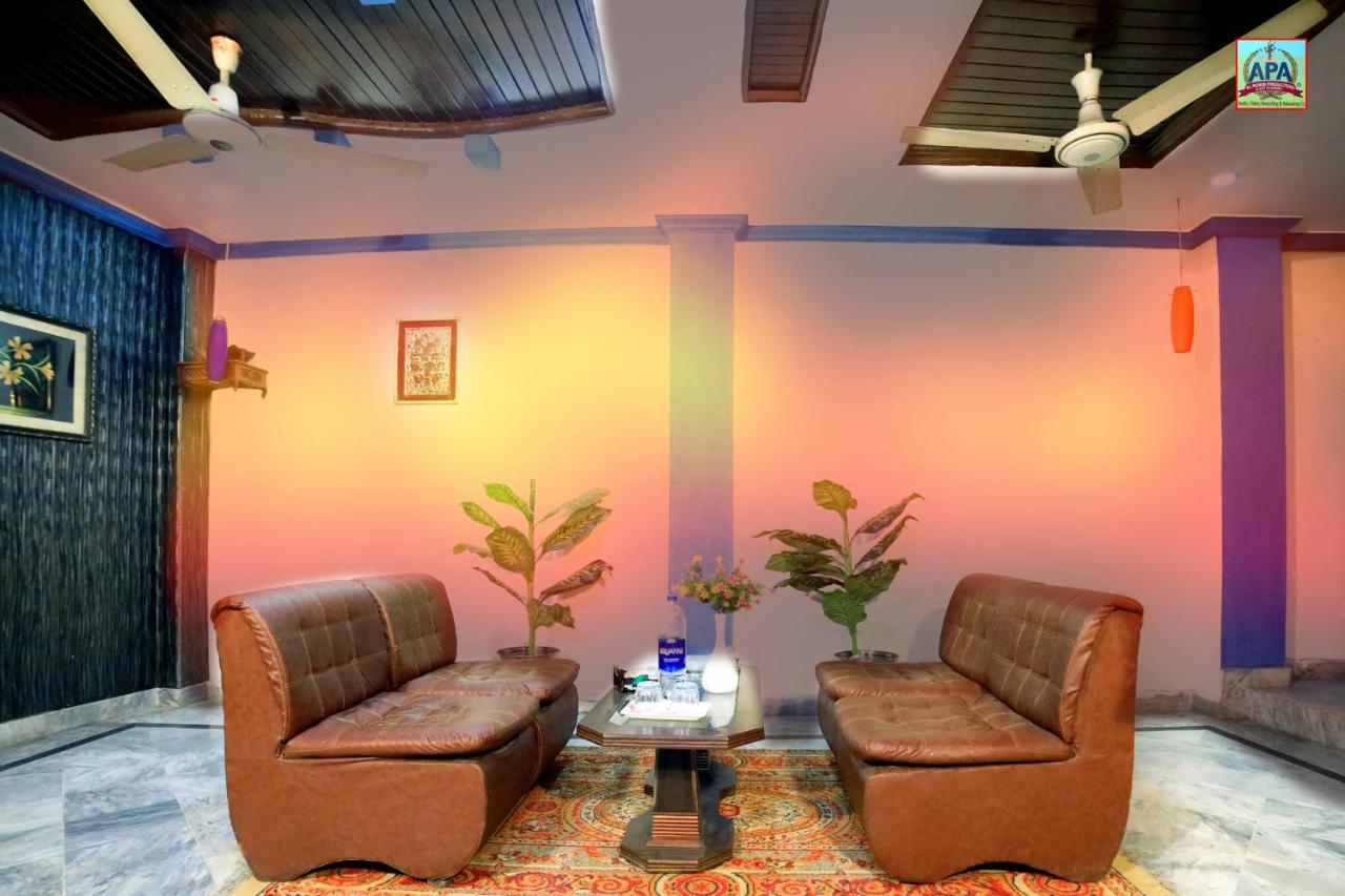 Royal Inn Guest House 拉合尔 外观 照片